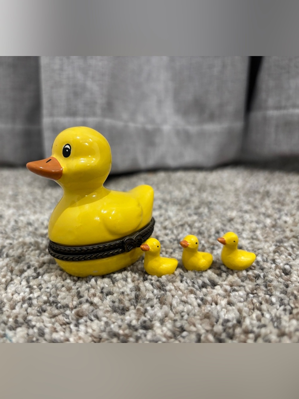 Vintage Yellow Rubber Ducky Porcelain Hinged Trinket Box W/3 Baby Ducks